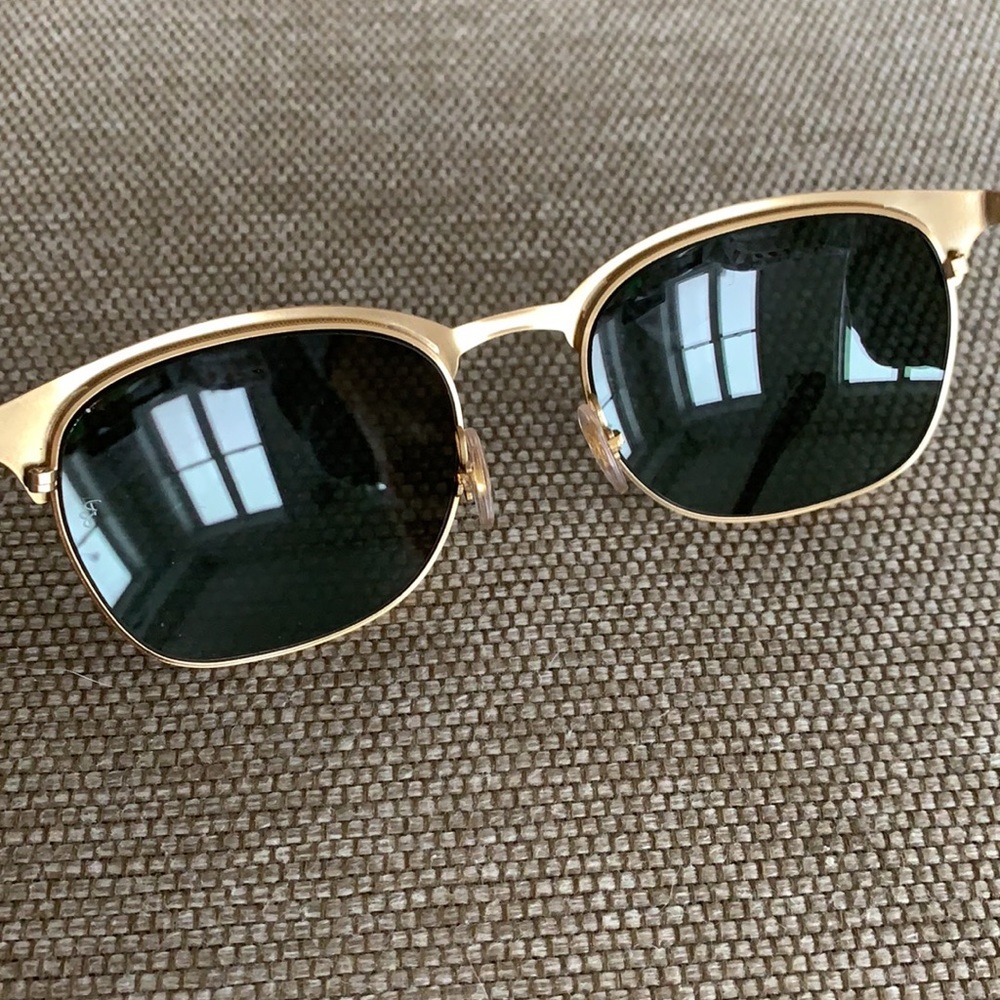 Ray-Ban sunglasses - Picture 8 of 11